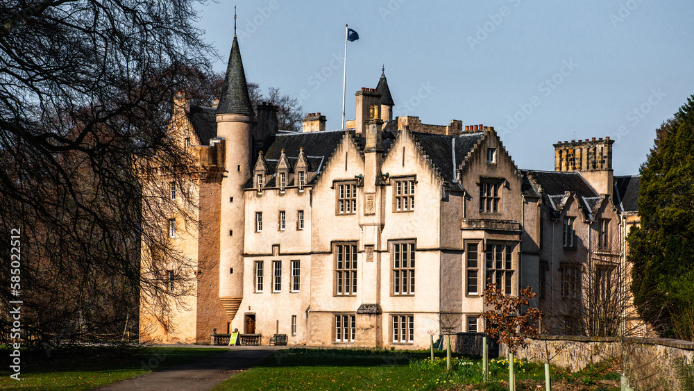 Scotland: tour castles