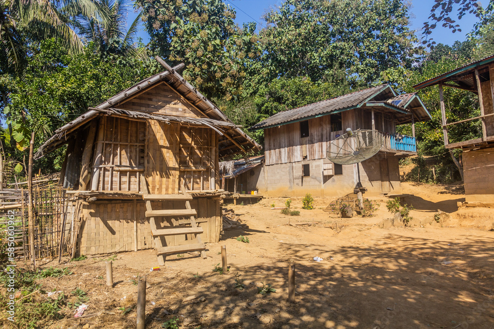 Fototapeta premium Donkhoun (Done Khoun) village near Nong Khiaw, Laos