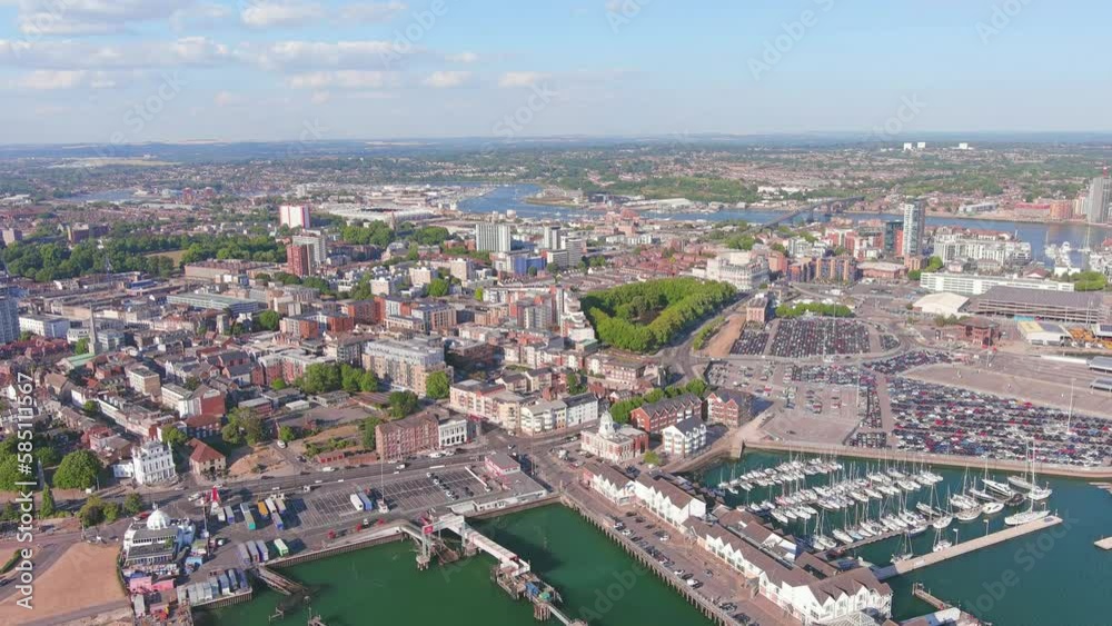Southampton, UK: Aerial view of famous port city in England in summer, coastal part of city and the sea - landscape panorama of United Kingdom from above Southampton, UK: Aerial view of famous port city in England in summer, coastal part of city and the sea - landscape panorama of United Kingdom from above