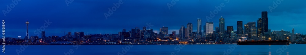 Fototapeta premium Seattle Skyline from the Bay