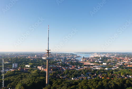 Obraz na płótnie Beautiful summer skyline panorama of Kiel, Schleswig-Holstein, Germany. Telecommunication Tower (Fernmeldeturm) in the foreground w salonie