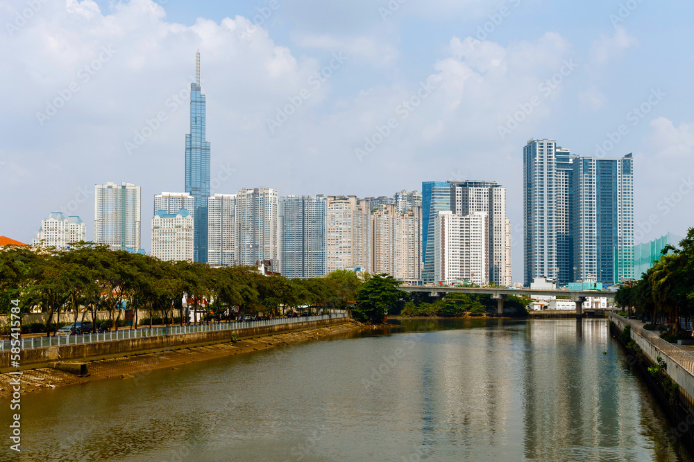 Obraz premium A panoramic view of Vinhome Central Park complex on the Saigon river