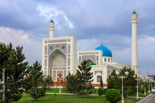 White mosque in center of Tashkent, Uzbekistan