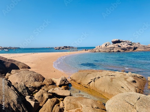 Paradis, plage et eau translucide en Bretagne