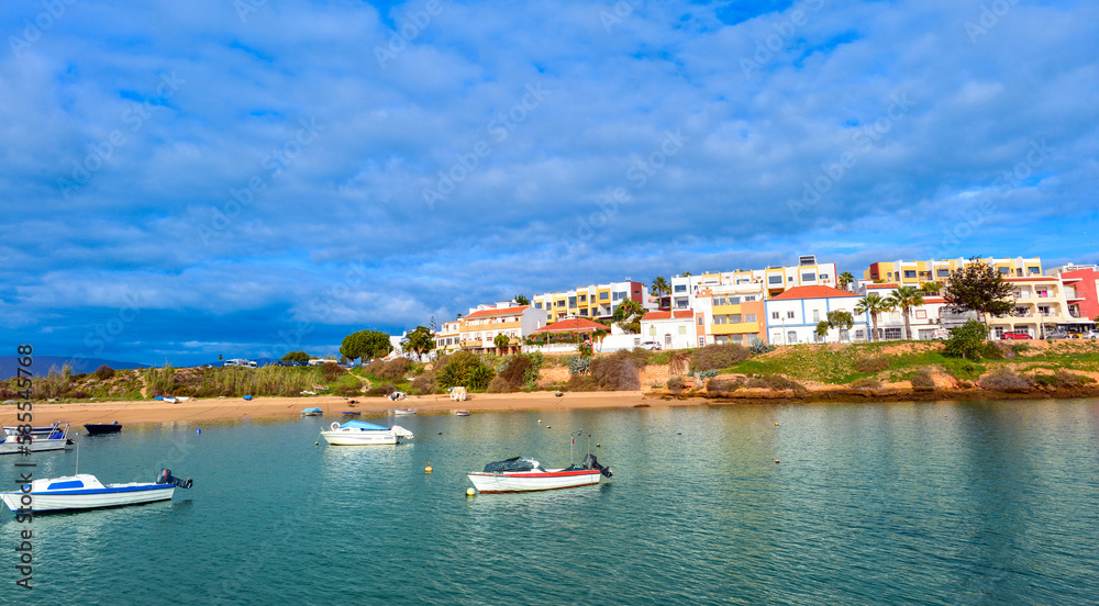 Gemeinde Ferragudo an der Algarve im Süden Portugals