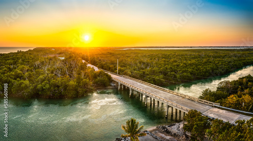 Obraz na płótnie Aerial sunset with the bridge between Sugarloaf and Saddlebunch Keys, above Sugarloaf Creek, in Florida Keys, Florida. w salonie