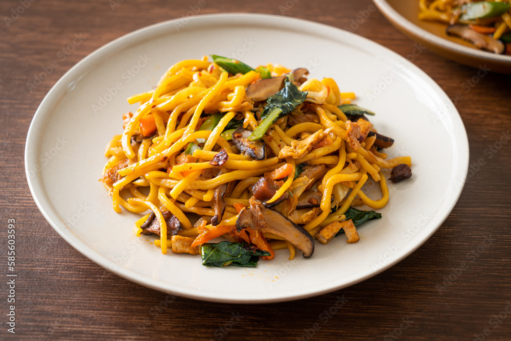 stir-fried yakisoba noodles with vegetable in vegan style