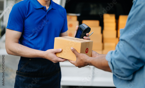 Delivery man by sending box of parcel to customers service at home as having corona virus disease .