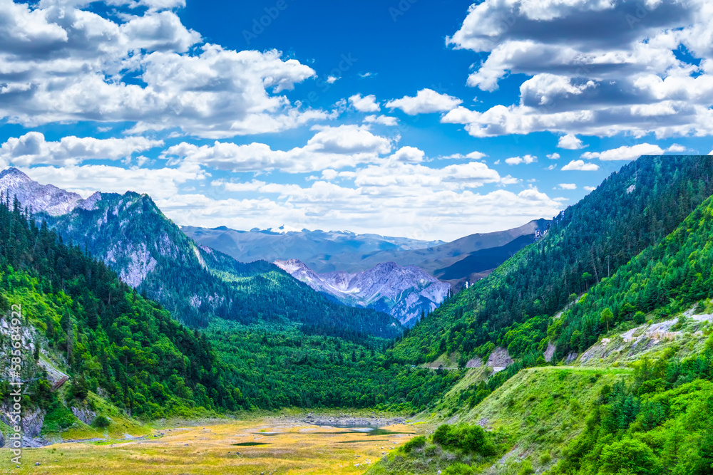 Natural Landscape Beauty of Jiuzhaigou Valley
