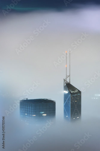 Canvas Print Skyline of Hong Kong city in fog