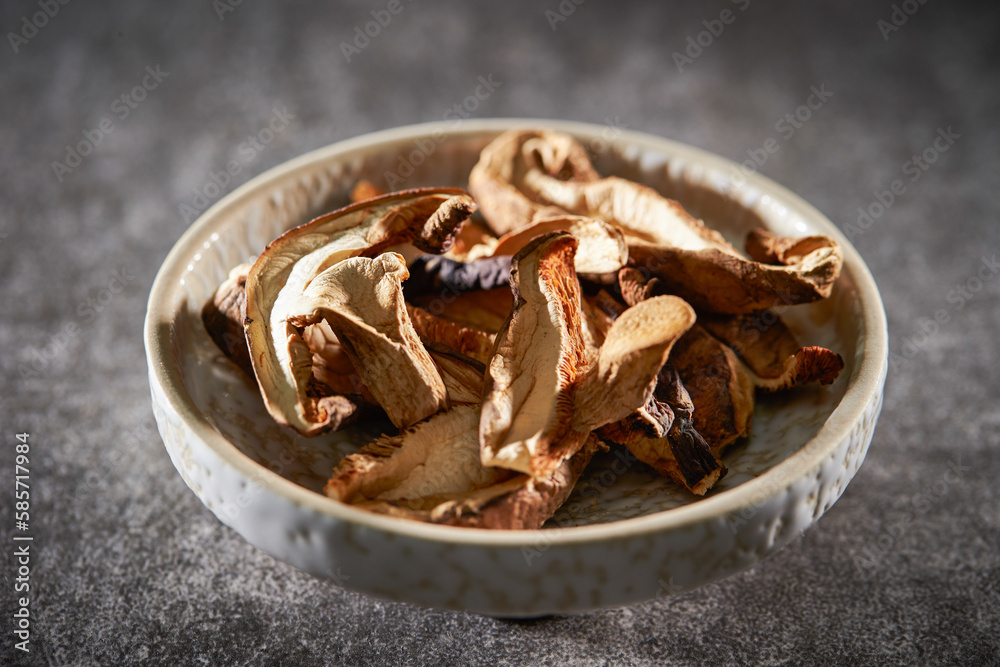 dried mushrooms in a bowl