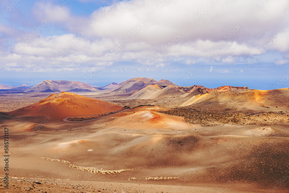 Fototapeta premium beautiful mountain scenery with volcanoes