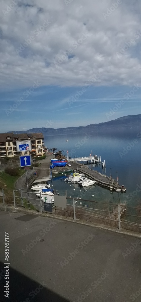 Lake Geneva le Léman deep lake on the north side of the Alps, shared between Switzerland and France. It is one of the largest lakes in Western Europe and the largest on the course of the Rhône 