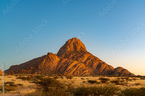 Berg im Morgenlicht