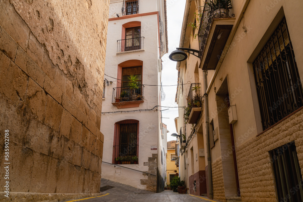 Idyllic narrow street in Callosa de Ensarriá, Alicante (Spain).