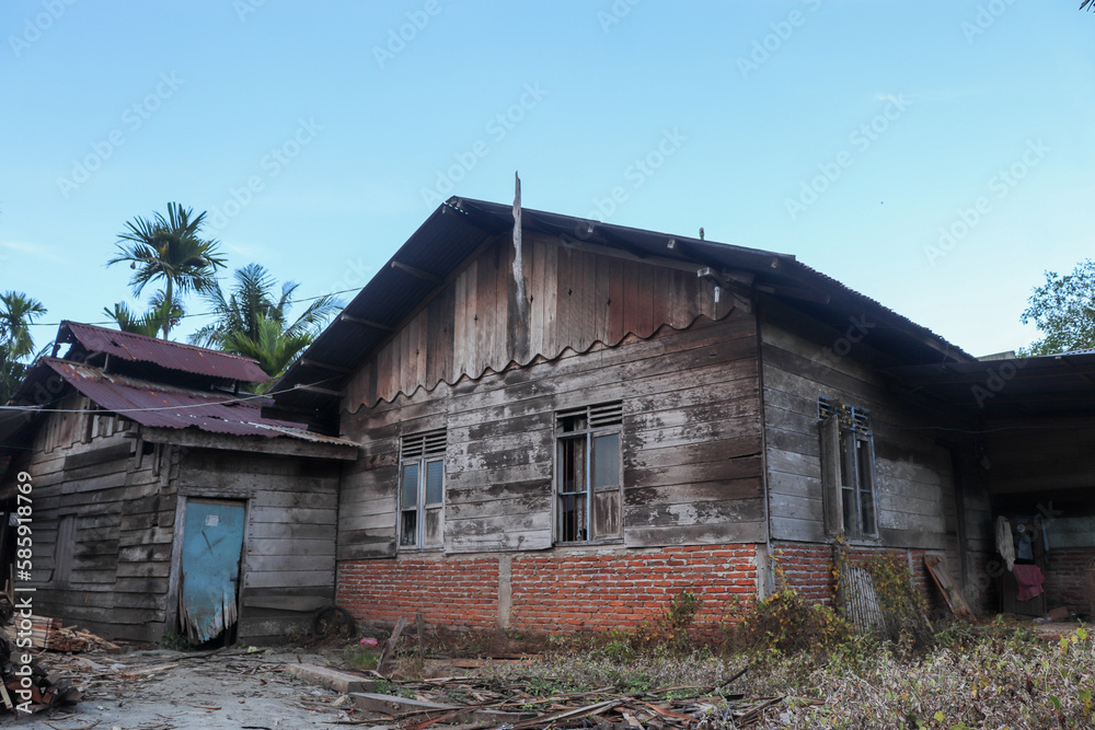 Old house, old house has its own characteristics, the house has not been inhabited for a long time, Indonesia