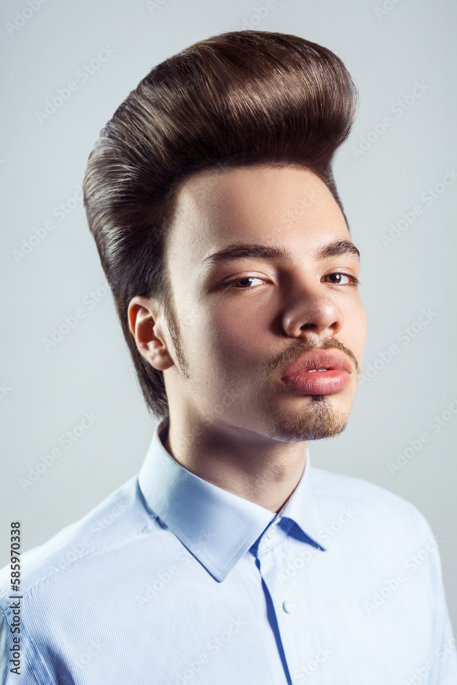 1000_F_585970338_SnvTF0uMp3RXucNssSSSUqgtLQELc2vO.jpg