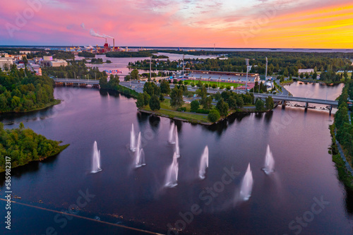 Quadro su tela Sunset panorama view of Finnish town Oulu