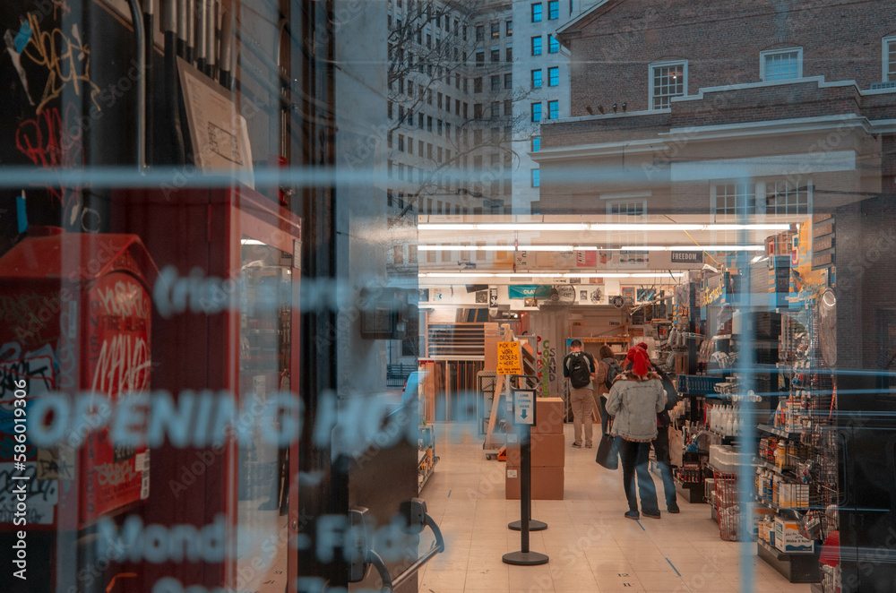 Obraz premium art store with building reflections