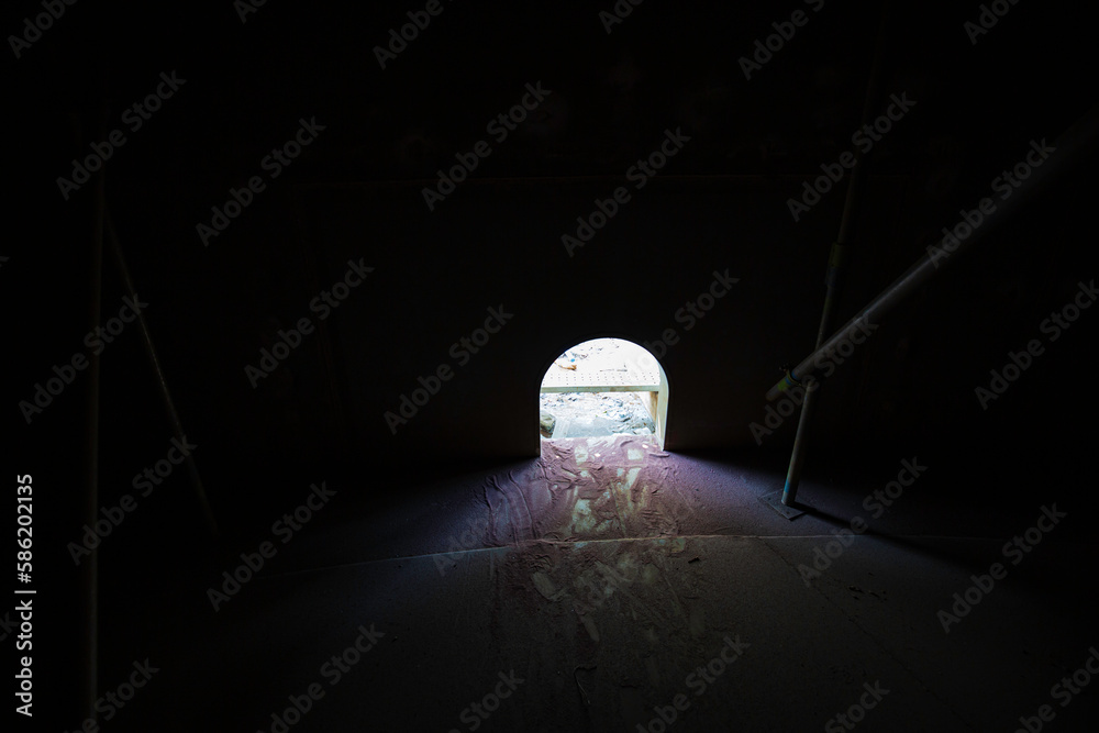 Inside confined space fuel oil storage tank confined entry Inside confined space fuel oil storage tank confined entry