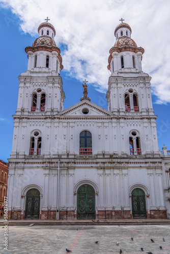Iglesia de Santo Domingo, Cuenca, Ecuador © William Huang