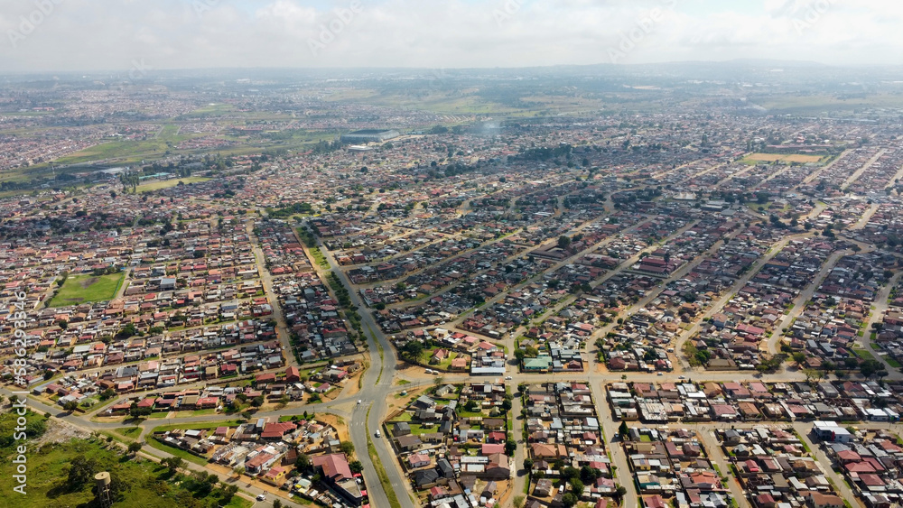 Obraz premium aerial of soweto township in johannesburg
