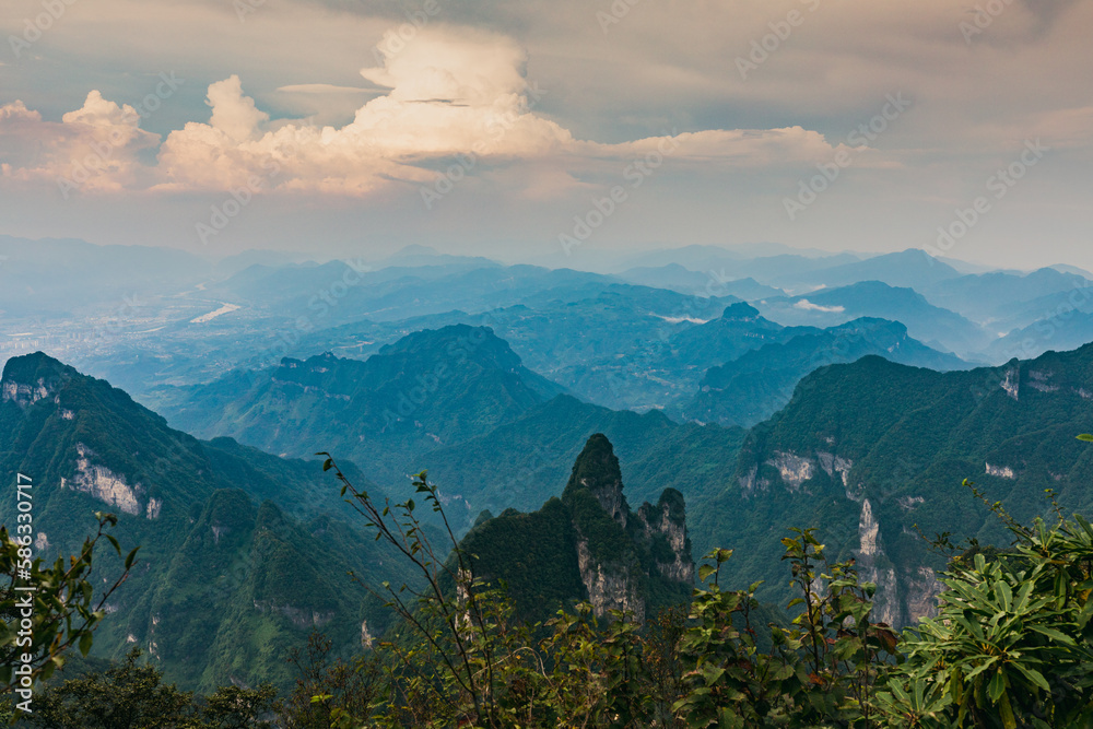Fototapeta premium Dramatic mountain landscape seen from Tianmen Mountain West Skywalk path, China