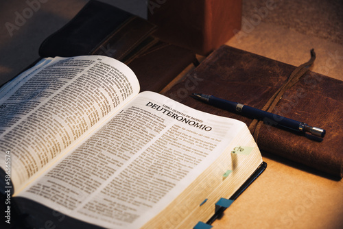 Libro de Deuteronomio en la biblia