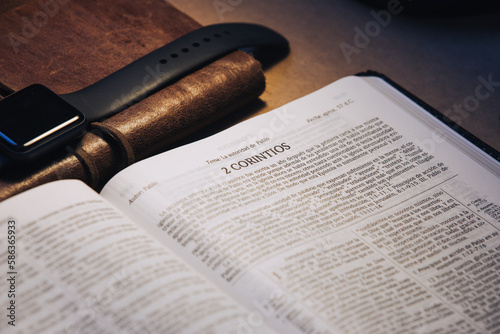 Libro de Segunda Epístola del Apóstol Pablo a los Corintios en la biblia