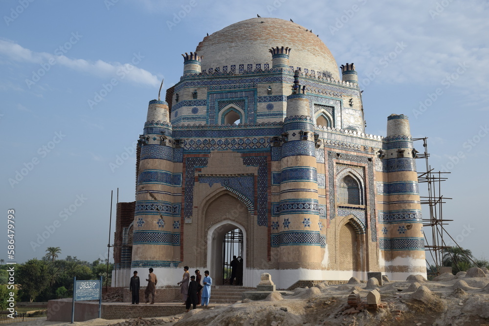 Naklejka premium Bibi Jawindi Tomb, Uch Sharif, Punjab, Pakistan.