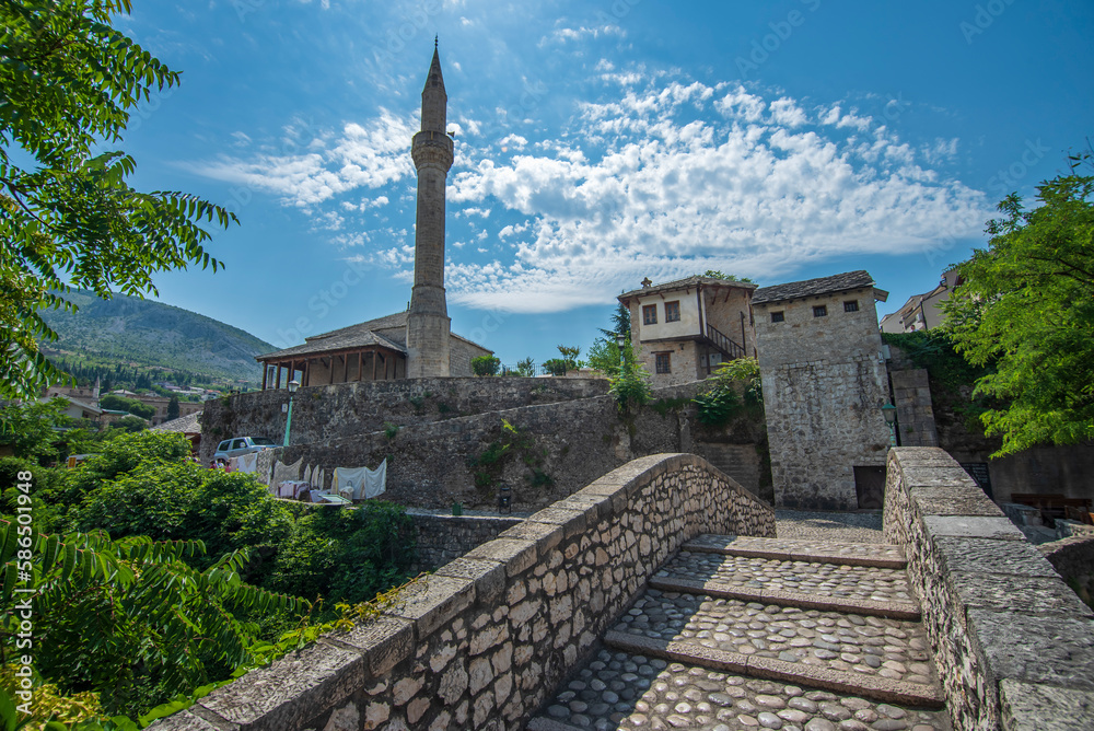 It is the largest city in the Herzegovina region and the administrative center of the Herzegovina-Neretva Canton of the Federation of Bosnia and Herzegovina.