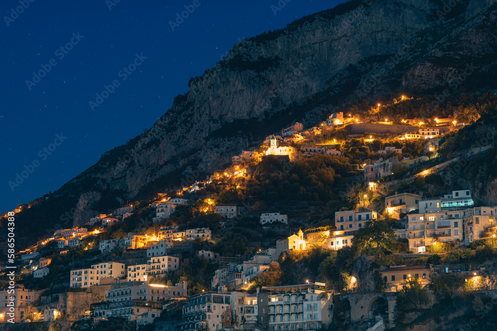 Fototapeta premium view of amalfi, amalfi coast, amalfi cathedral, sea, tranquility of the amalfi coast and symbols of mediterranean culture, naples, salerno, positano.
