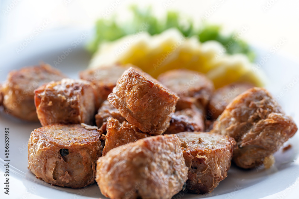 Deep Fried Crab Meat Rolls (Hoi Jo) Deep Fried Crab Meat Rolls (Hoi Jo)