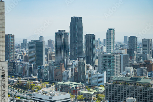 高層ビルのあるオフィス街の風景 © matsuba