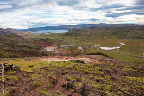 Island - Krýsuvík / Krisuvik heiße Quellen, Landschaft photo