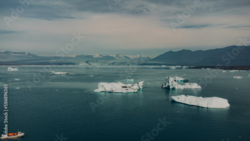 Iceberg in Iceland © Dario