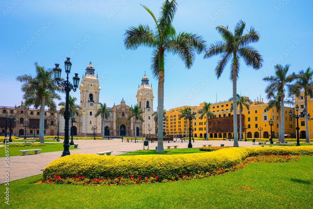 Fototapeta premium Plaza de Armas in Lima, Peru