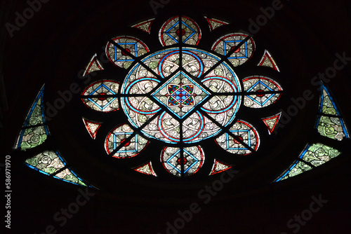 vitrail de la cathédrale Notre-Dame d'Amiens