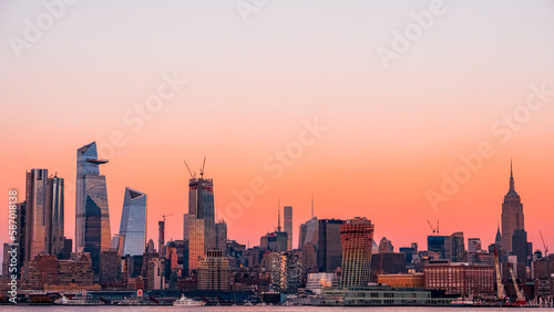 New York City during sunset © Collab Media