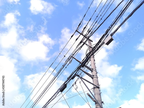 春空と電線