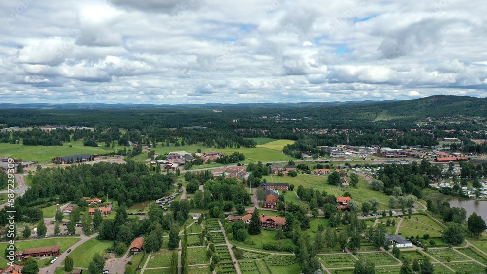 Fototapeta premium Survol du lac Siljan en Suède entre Rattvik et Mora