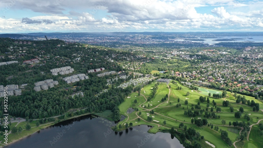 Fototapeta premium vue panoramique d'Oslo depuis Holmenkollen, norvège
