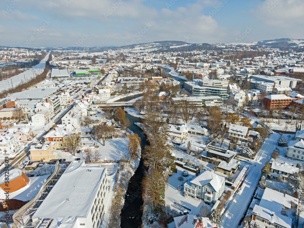 Herford aus der Luft bei Schnee Luftaufnahme Panorama Winter Werre und Aa