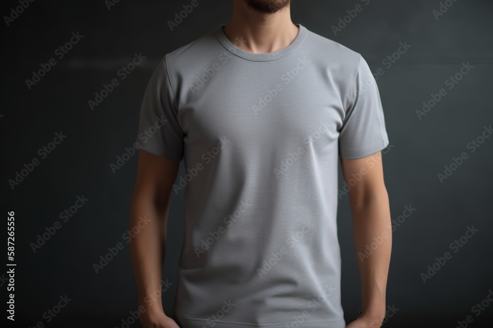 The model is wearing a gray t-shirt The model is wearing a gray t-shirt