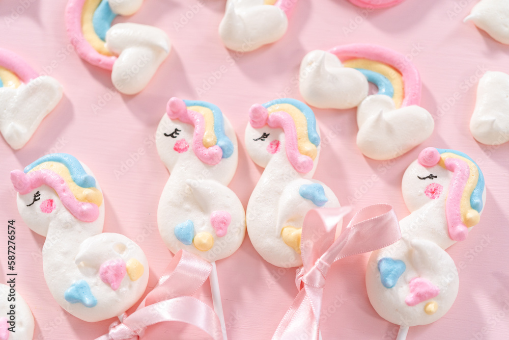 Unicorn meringue pops Unicorn meringue pops