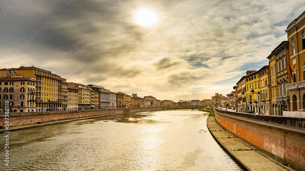 rzeka arno piękne miasto  budynki samochody włochy osiedle okolica piza rzym - obrazy, fototapety, plakaty 
