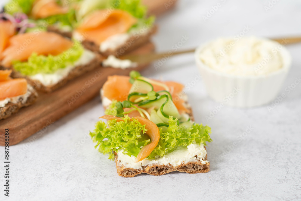 bread with cucumber and salmon