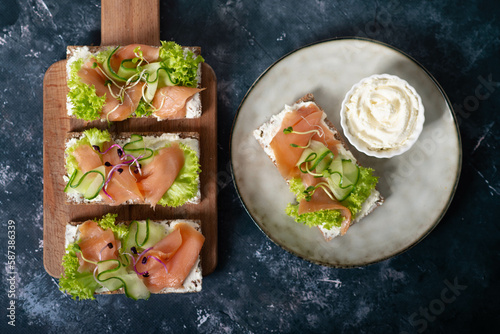 bread with cucumber and salmon