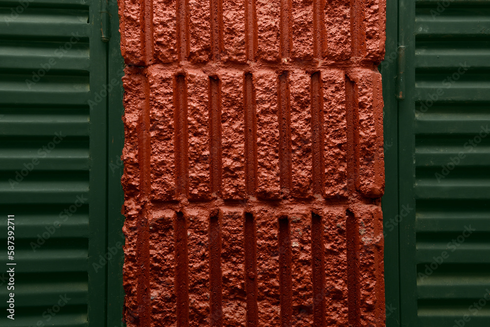 Red slate texture with horizontal green stripes.Pattern with
reddish cracks .Texture wall with red cracks. Cladding with vertical profiles to cover the brick wall Red slate texture with horizontal green stripes.Pattern with
reddish cracks .Texture wall with red cracks. Cladding with vertical profiles to cover the brick wall