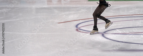 Bilde på lerret women's figure skating. Champion's training hard.